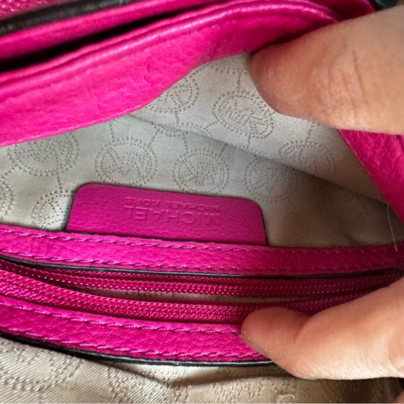 Michael Kors Bedford flap Small Pebbled Leather Crossbody Bag – Fuchsia Pink - Picture 10 of 16